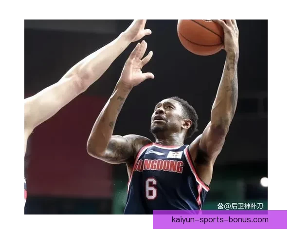 李弘权带领上海豪取十五连胜史密斯绝杀助深圳九连胜